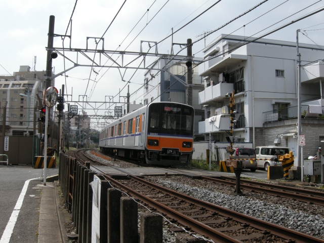 東 第4号踏切道 Photo